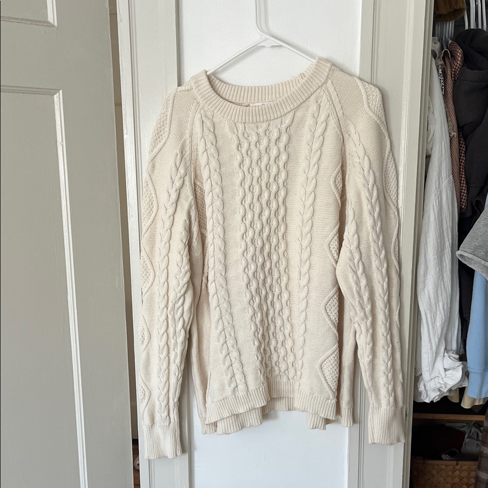 Neuflora cable knit sweater
